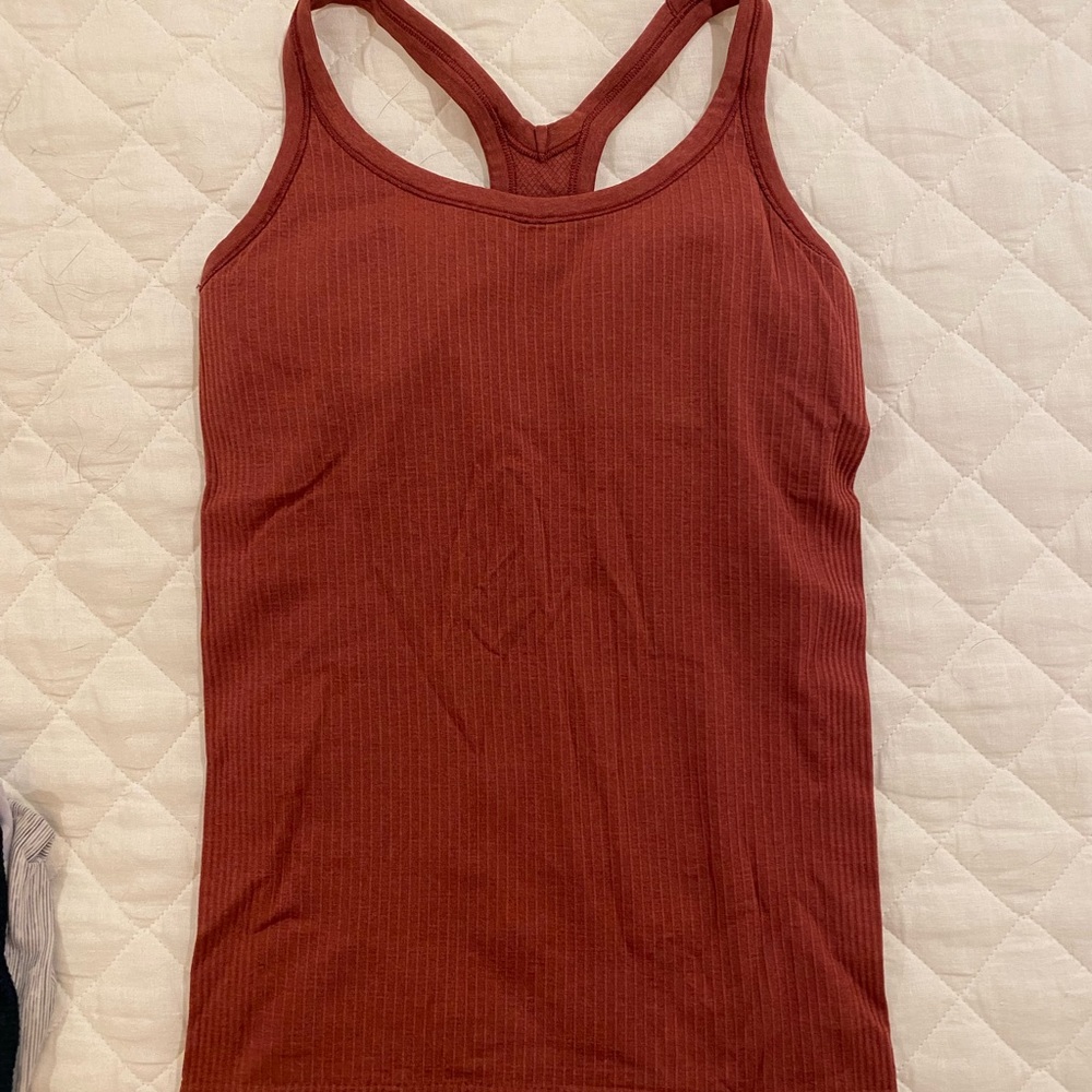 Lululemon tank